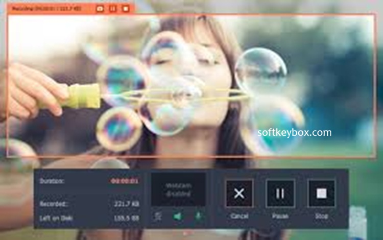 Movavi Screen Capture Studio showing screen recording controls, editing timeline, capture settings and export options.
